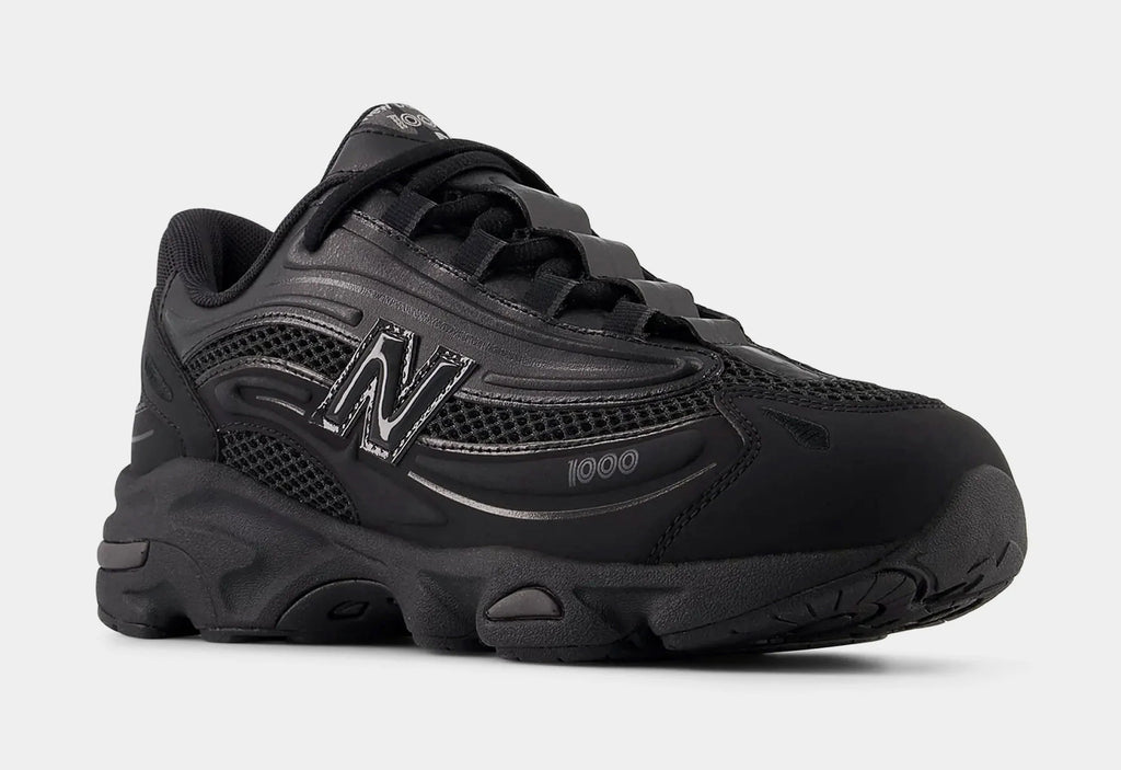 1000 Grade School Running Shoes (Black/Black)