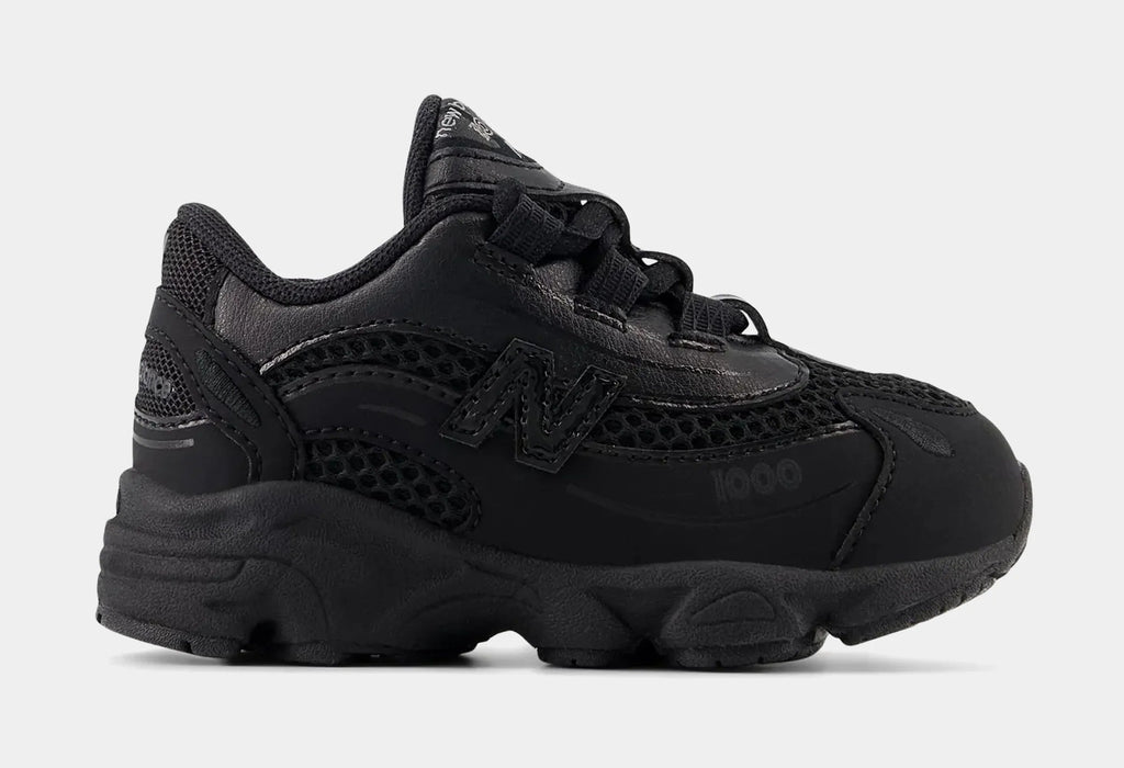 1000 Bungee Lace Infant Toddler Lifestyle Shoes (Black)